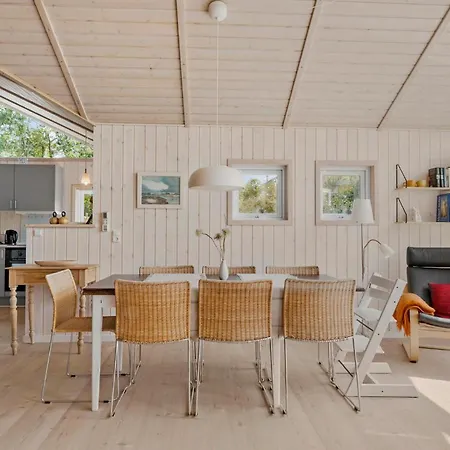 Fantastisk Bolig I Med Køkken *